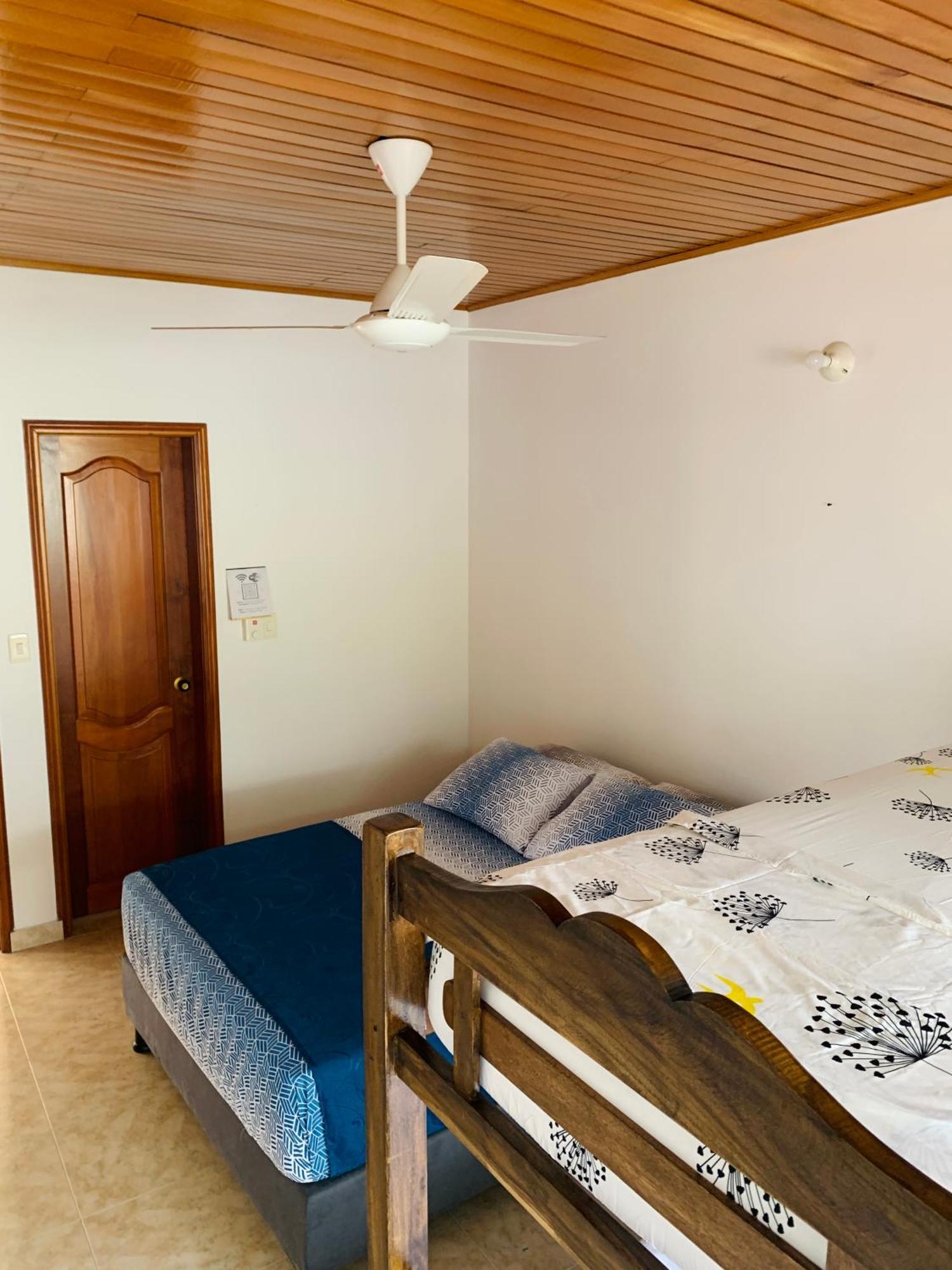 Hostel Cerca Al Centro Historico Cartagena Bagian luar foto
